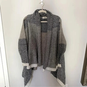 Cotton On Waterfall Neutral Color Striped Cozy Cardigan Size M/L